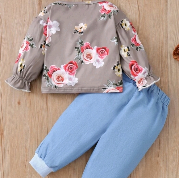 Baby Floral Print Flounce Sleeve Top & Belted Pants - Picture 2 of 4